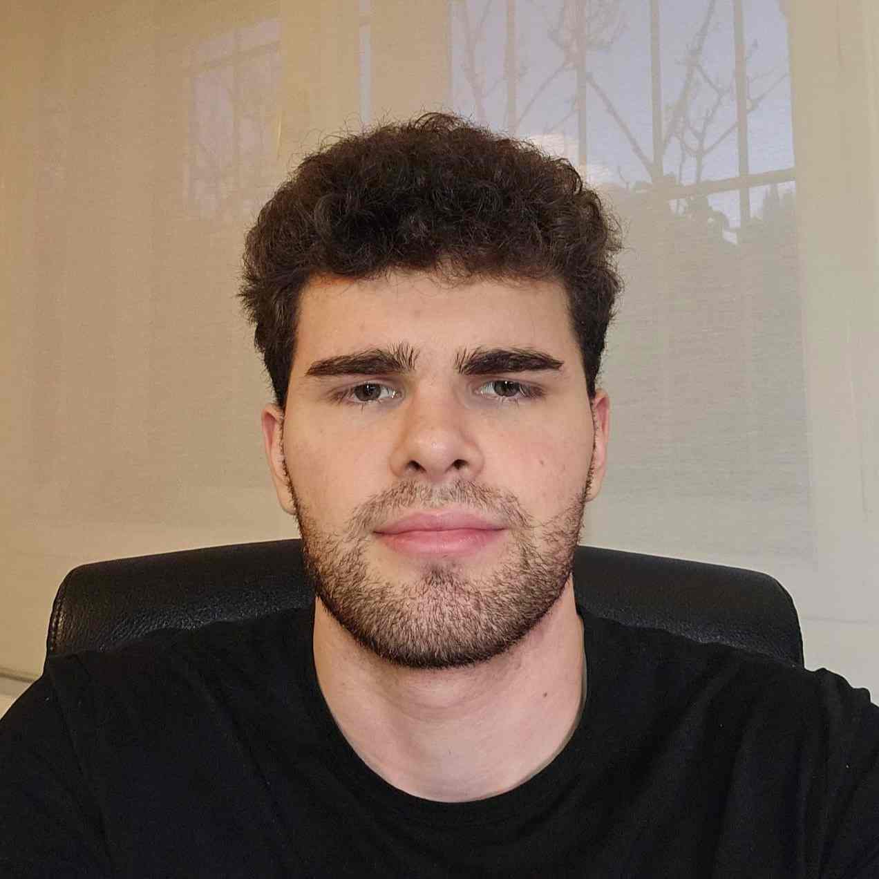 Instruktor iz matematike Adrian Garcia