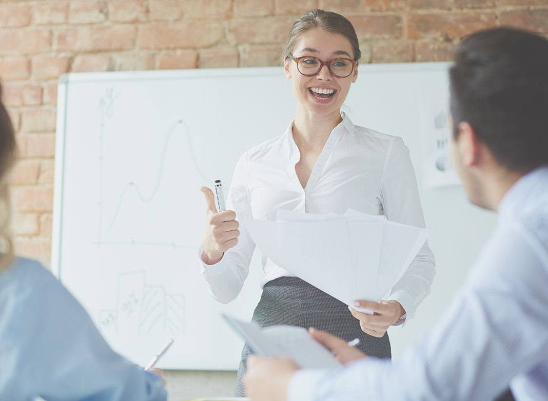 Profili i ocjene online instruktora koji pružaju online instrukcije iz matematike, fizike i kemije